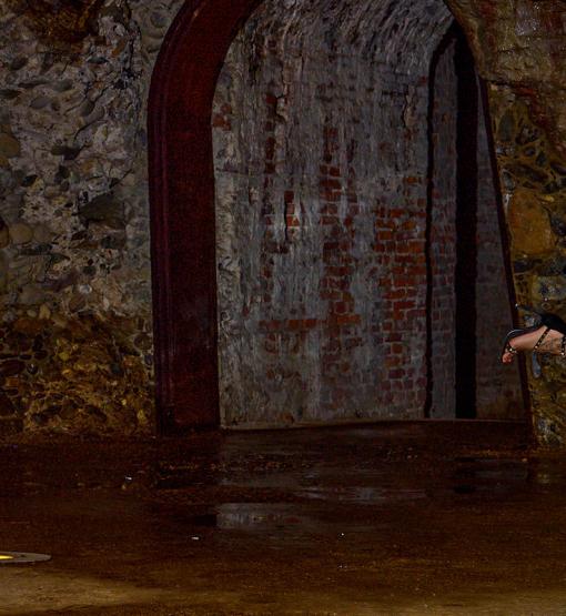 Shooting con Ketrin Bianchi nei sotterranei delle Mura di Lucca
