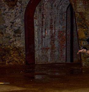 Shooting con Ketrin Bianchi nei sotterranei delle Mura di Lucca