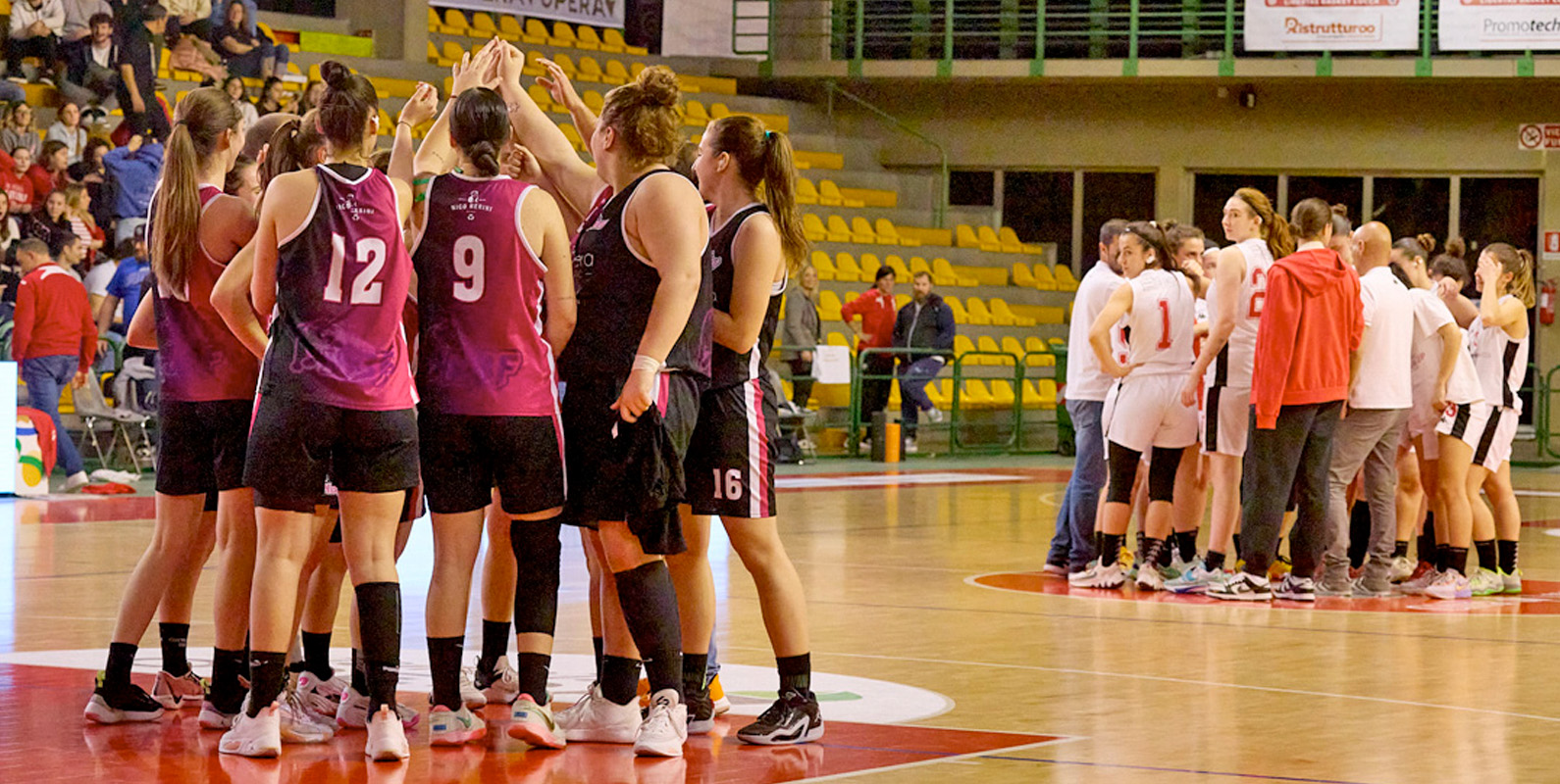 Esordio nel basket femminile
