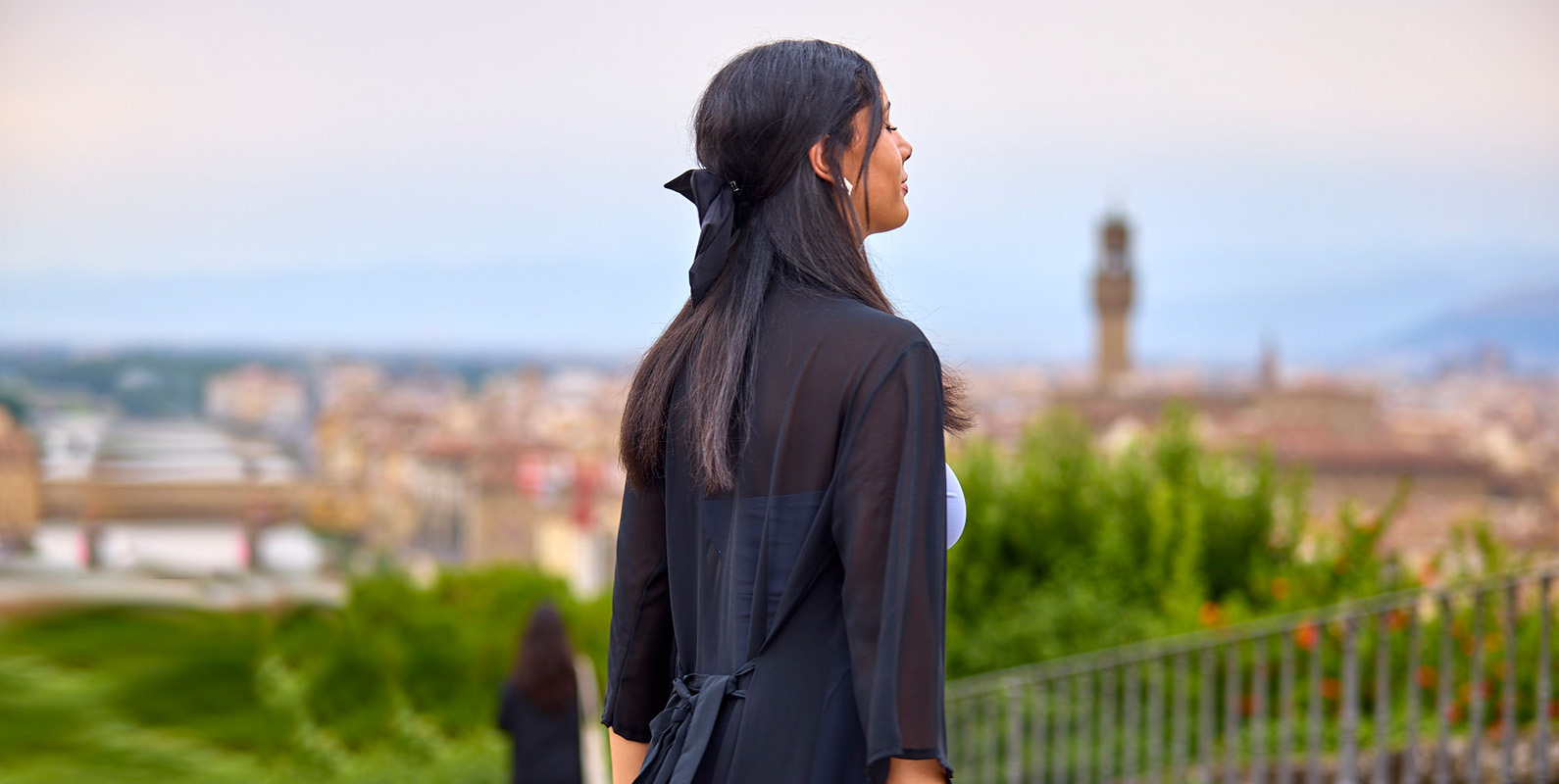 Shooting a Piazzale Michelangelo: Sofia derubata a lieto fine
